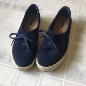 Clarks Collection navy blue velvet lace up hemp sole Sneakers